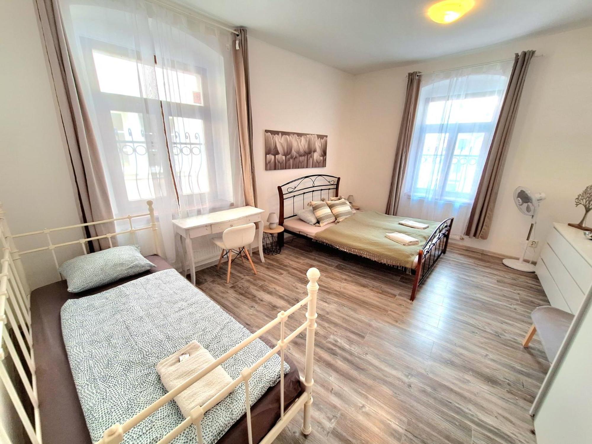 Apartment Emma - Old Town Братислава Екстериор снимка